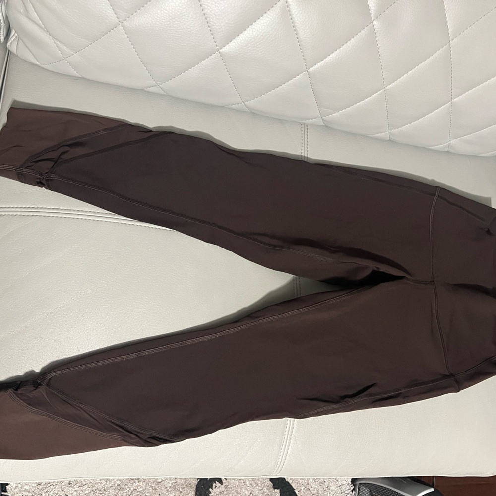 Lululemon wunder under scalloped hem leggings in 23 inch inseam